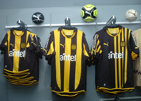 Peñarol ropa 2025